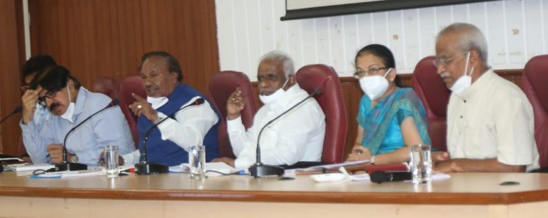 प्रत्येक गावात एक तळे असावे : मंत्री ईश्वराप्पा