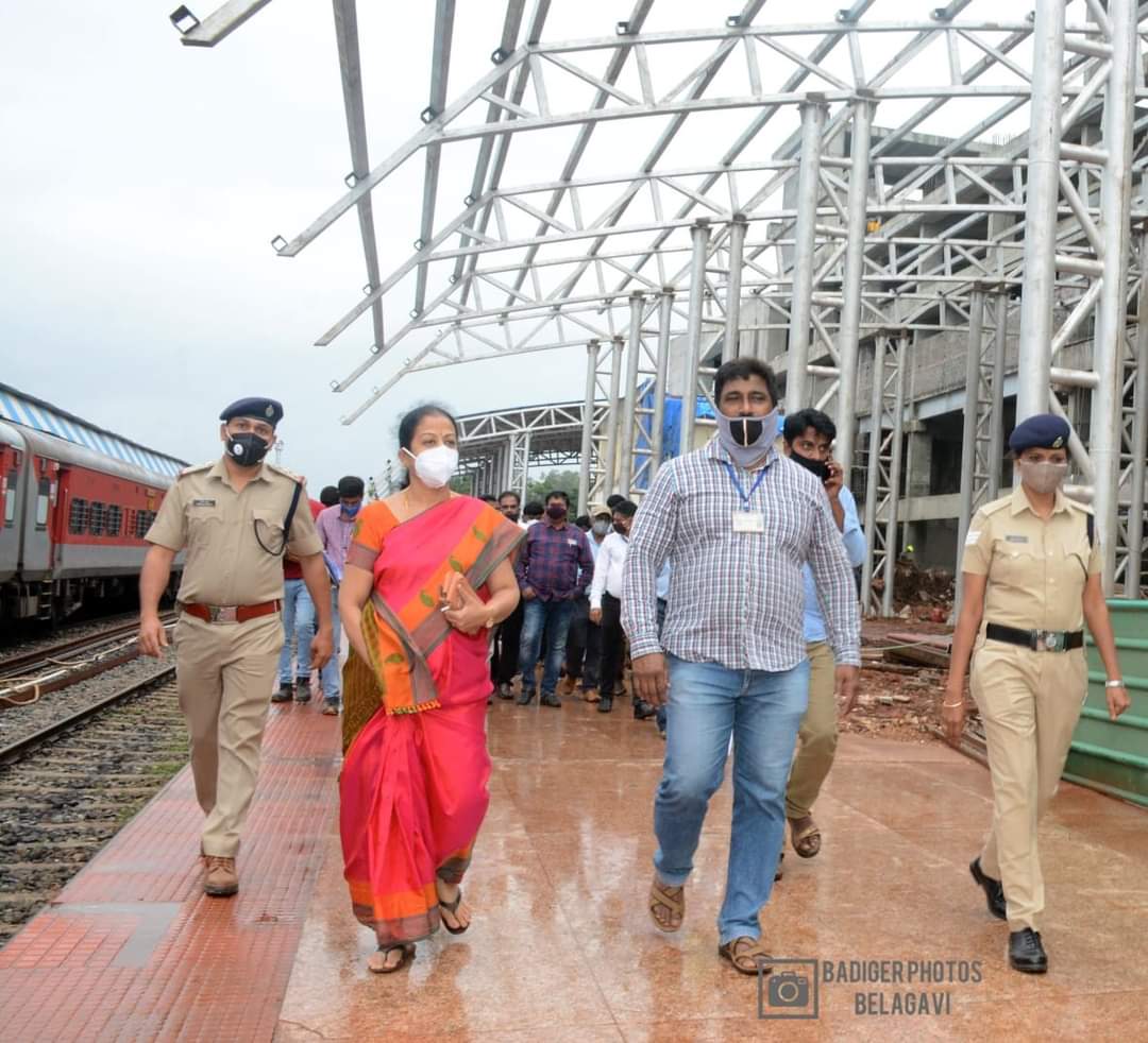 Mp visit railway station