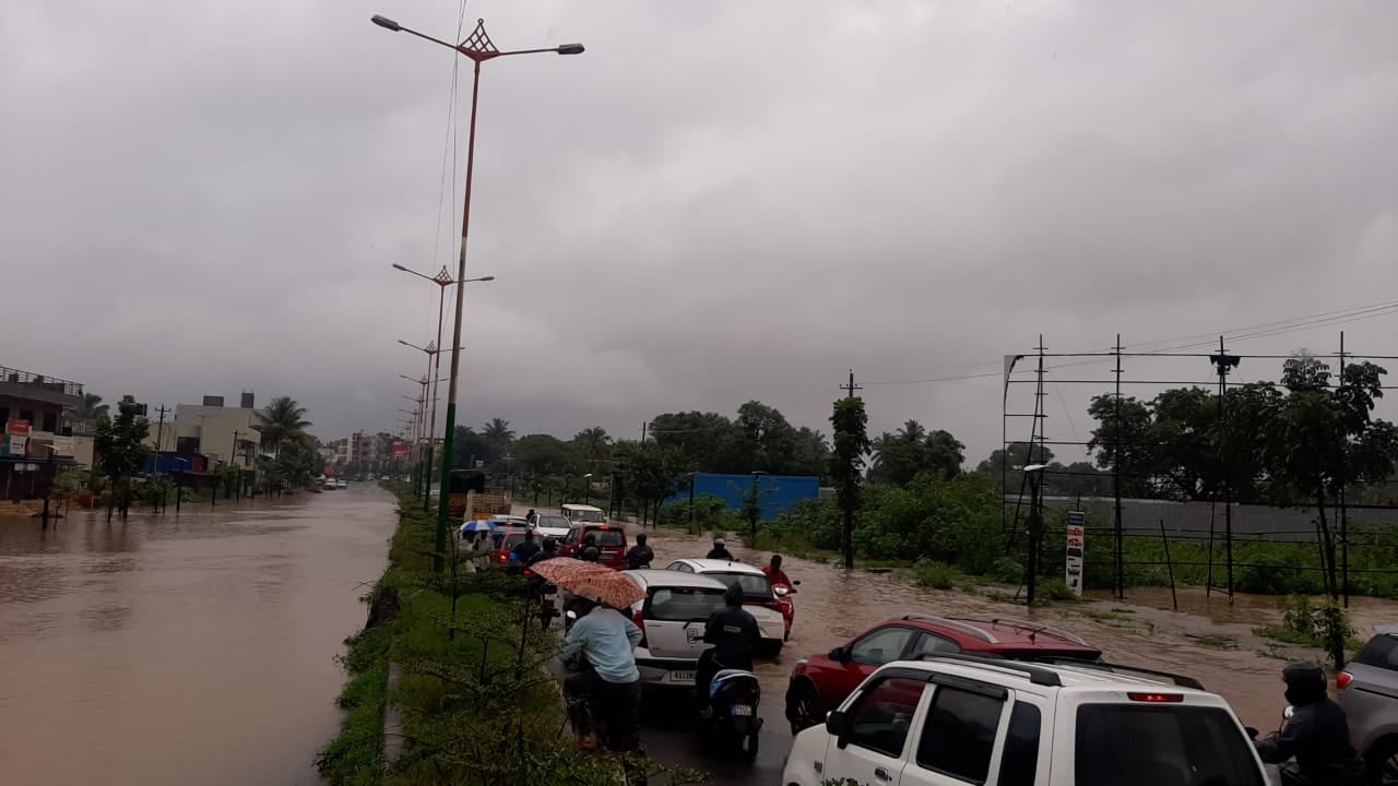 Khanapur road water