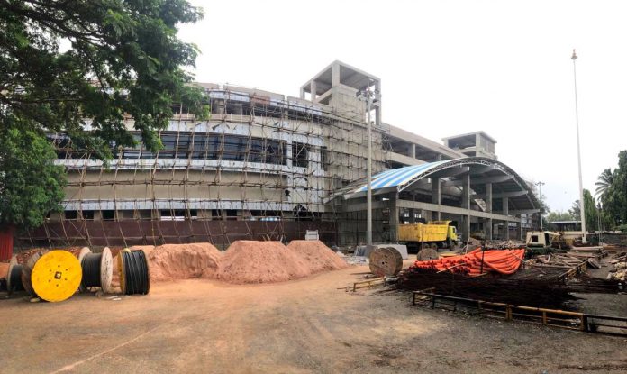 Railway station bldg