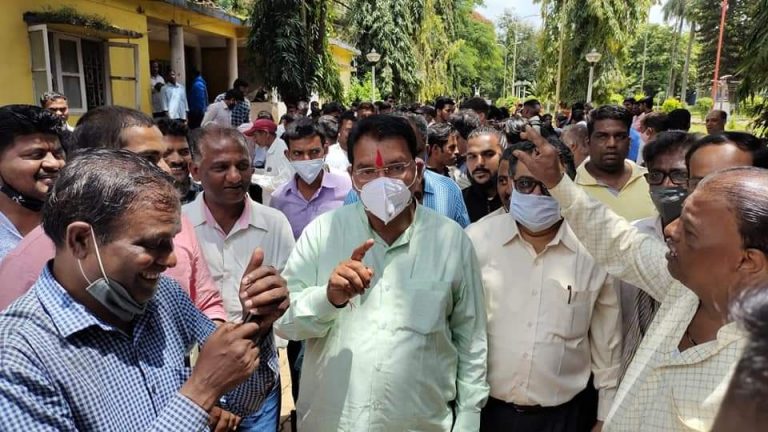 आमदारांच्या मध्यस्तीने ते आंदोलन मागे