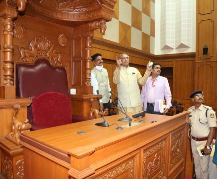 Horatti visits soudha Horatti visits soudha