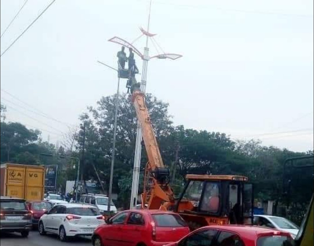 Repair street light
