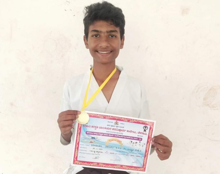 गिटार वादन स्पर्धेत आरपीडी कॉलेजचा सक्षम जाधव पहिला