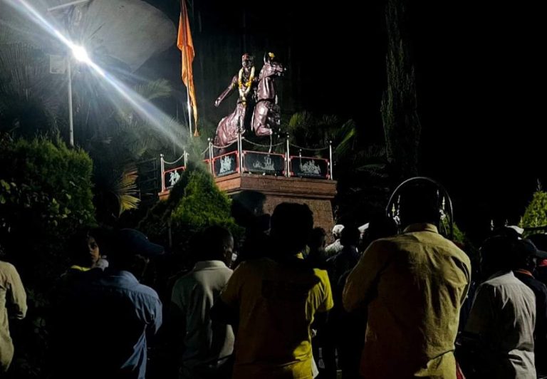 शिवप्रेमी सांबरा गावाने पाळला बंद