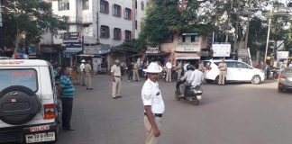 अचानक सुरू केली पोलिसांनी झाडाझडती Traffic police