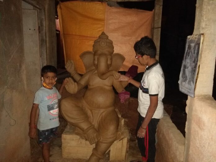 Child murtikar Child murtikar