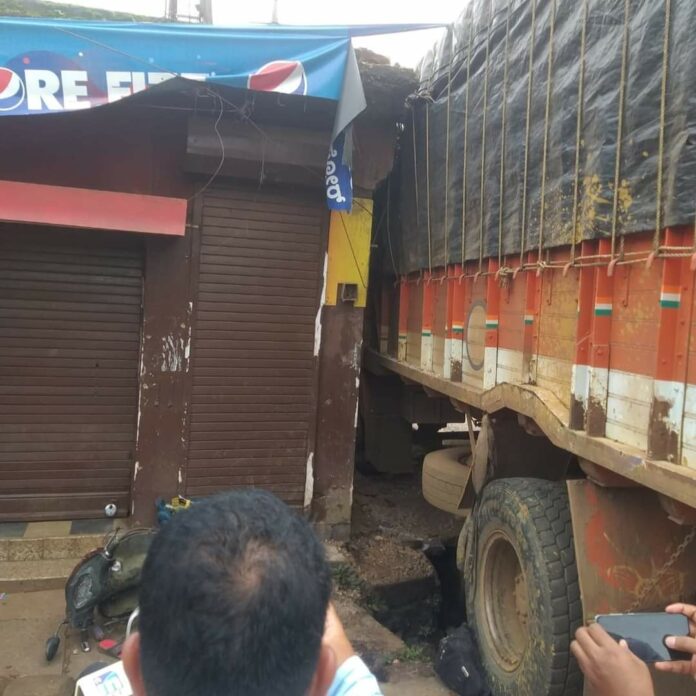 Heavy vehicles truck