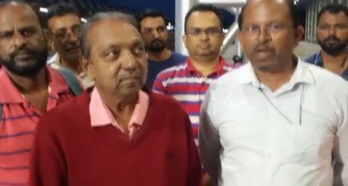 Season pass rail Season pass rail