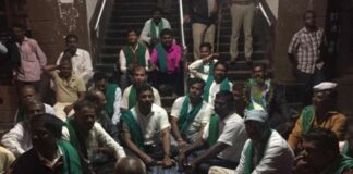 शेतकऱ्यांचे अहोरात्र धरणे आंदोलन Farmers protest