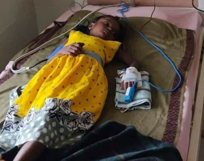 Medical help yellur girl