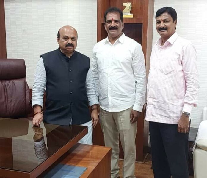 Nagesh mannolkar Nagesh mannolkar