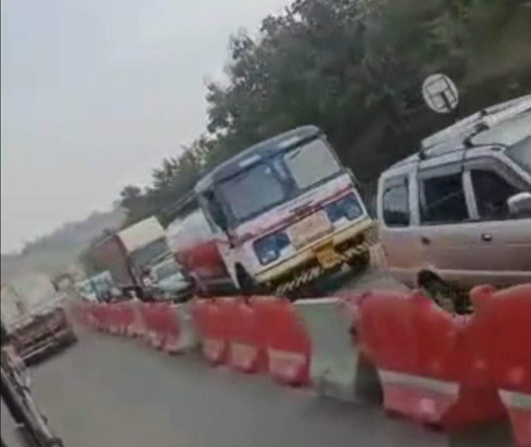 Ghat traffic jaam 