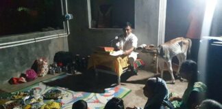 वासराचा अचंबित करणारा भक्तीभाव; लावते सत्संगाला हजेरी Girivar das