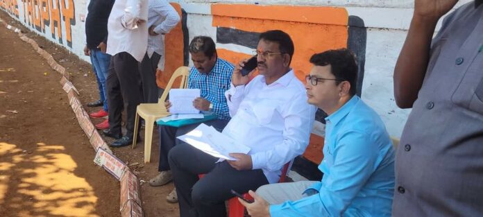 Benke works from ground