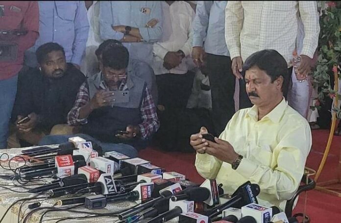 Ramesh jarkiholi press Ramesh jarkiholi press