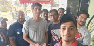 सचिन नंतर नेहराने घेतला बेळगावच्या चहाचा स्वाद! Nehra ashish