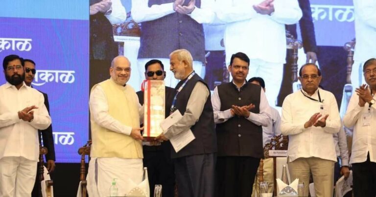 आबा घुमिव राजकारणचं-  वाचवा आमचे खोके, सीमाभाग एकदम ओके