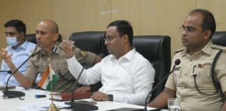 राजकीय पक्षांना आचारसंहितेचे काटेकोर पालन करण्याच्या सूचना Dc meeting