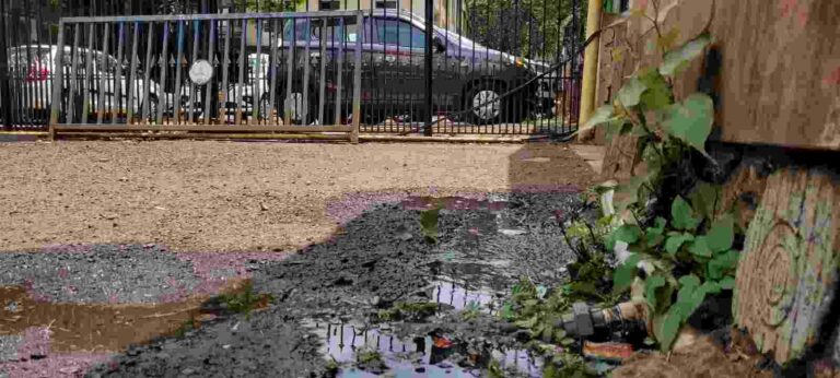 Water leakage dc office