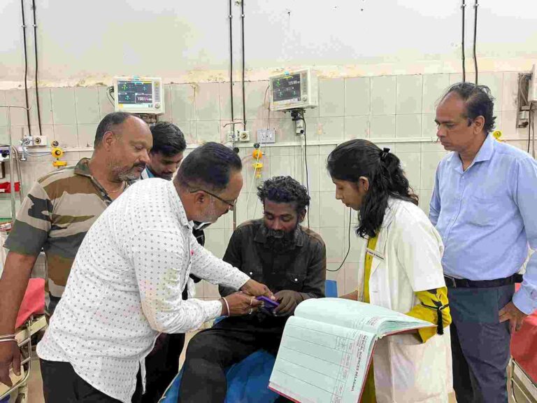 बेपत्ता व्यक्तीला सामाजिक कार्यकर्त्यांची मदत