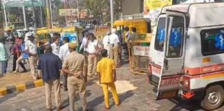 चन्नम्मा सर्कल येथे बस खाली सापडून महिला ठार Rani channma chouk