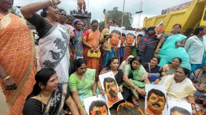 Women protest Women protest