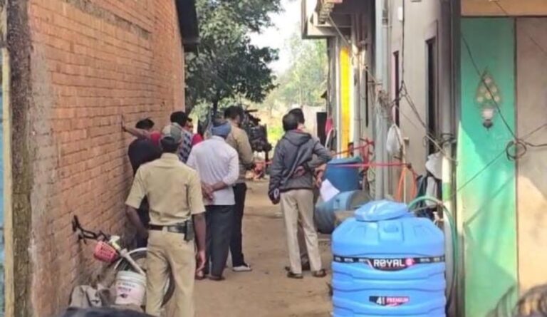 इमारतीवरून खाली पडलेल्या दोघा भावंडांपैकी 1 ठार, दुसरा गंभीर