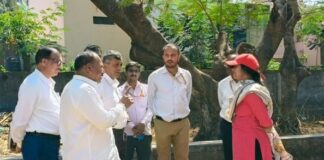 मनपा आयुक्तांची अनगोळ स्मशानाला भेट; जाणून घेतल्या समस्या Angol