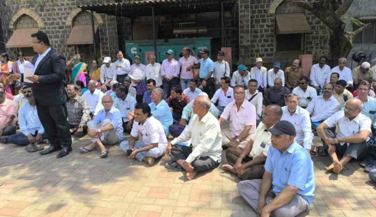 ‘संगोळी रायण्णा’ पतसंस्थेच्या ठेवीदारांचे आंदोलन