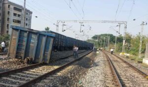 Goods boogie derailed 