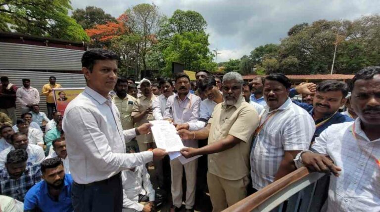 पौर कर्मचारी संघाचेविविध मागण्यांसाठी मुख्यमंत्र्यांना निवेदन