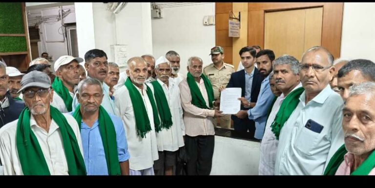 पीक कर्ज वाटप तात्काळ सुरू करावे -मुतगा कृषी पत्तीन भागधारकांची मागणी