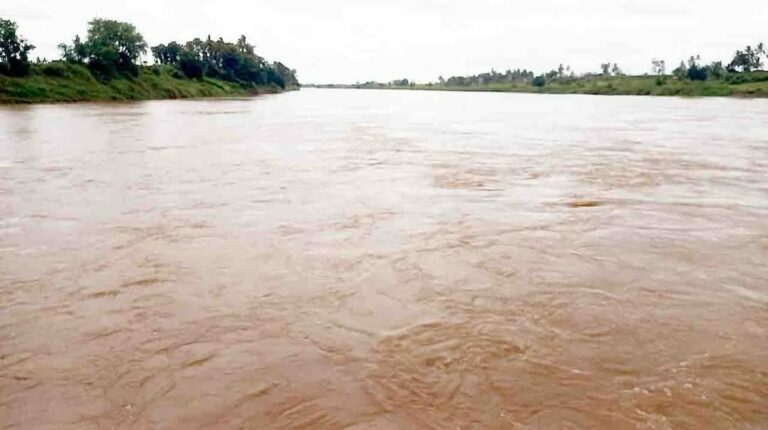 कृष्णा, दूधगंगा, वेदगंगेच्या पाणी पातळी 4 फुटाने वाढ