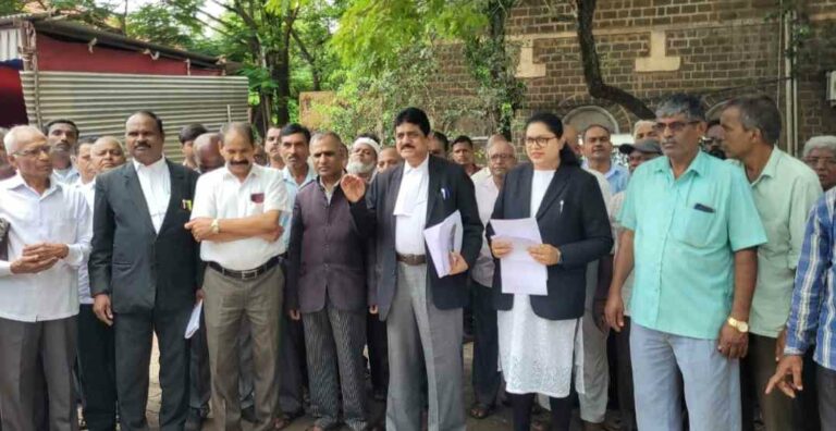 जुन्या पीबी रोडवरील गुड्स टेम्पो पार्किंग हटवू नये -डीसींकडे मागणी