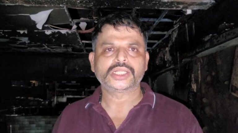 शॉर्टसर्किटमुळे हॉटेलला भीषण आग; लाखोंचे नुकसान