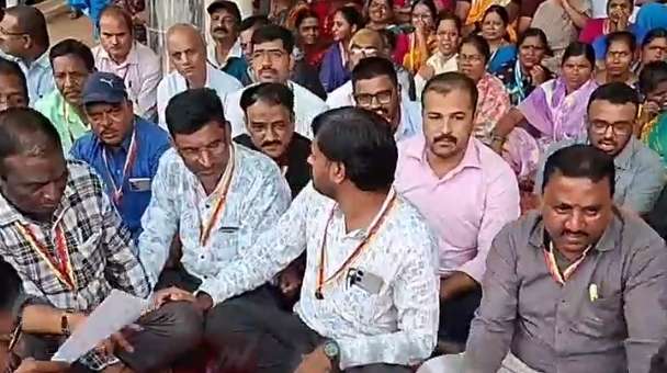 बेळगाव महानगरपालिका कर्मचाऱ्यांचा संप तिसऱ्या दिवशीही सुरूच