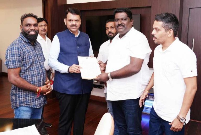 कन्नडसक्तीबाबत  रवी साळुंकेनी घेतली महाराष्ट्राच्या मुख्यमंत्र्यांची भेट