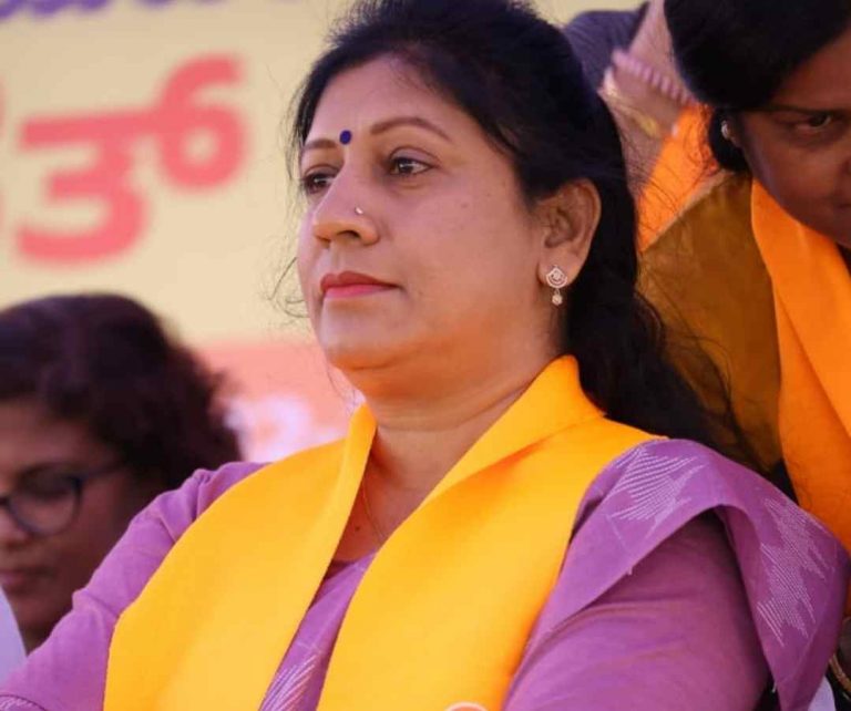 केंद्रीय वस्त्रोद्योग मंत्रालय समितीवर उज्वला बडवाण्णाचे