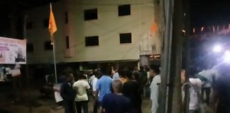 खडक गल्ली मिरवणुक दगडफेक 50 जणांवर गुन्हा