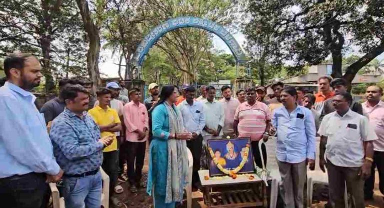 व्हॉल्व्हमन कर्मचाऱ्यांचे बेळगावात गेट बंद आंदोलन