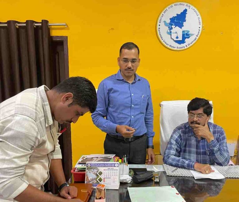 लाख रुपये लाच मागणारा अभियंता लोकायुक्तांच्या जाळ्यात