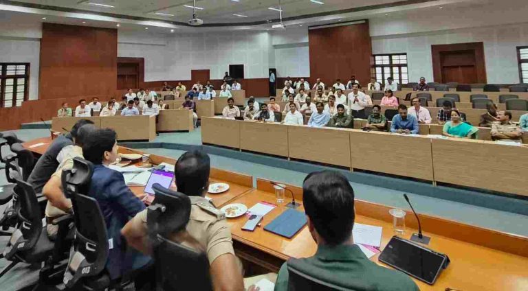 हिवाळी अधिवेशनाच्या तयारीला वेग ; बैठक