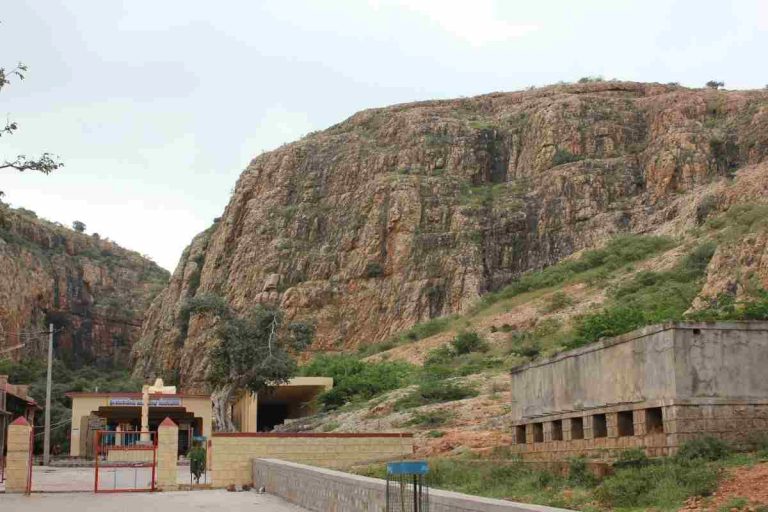 शबरीकोळळ गावासाठी केंद्रीय पर्यटन  योजना नाही : लोकसभेत माहिती