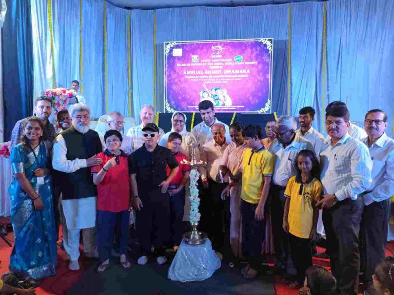 ‘अनमोल धमाका’ उत्सवात हजार विशेष मुलांचा उत्साह