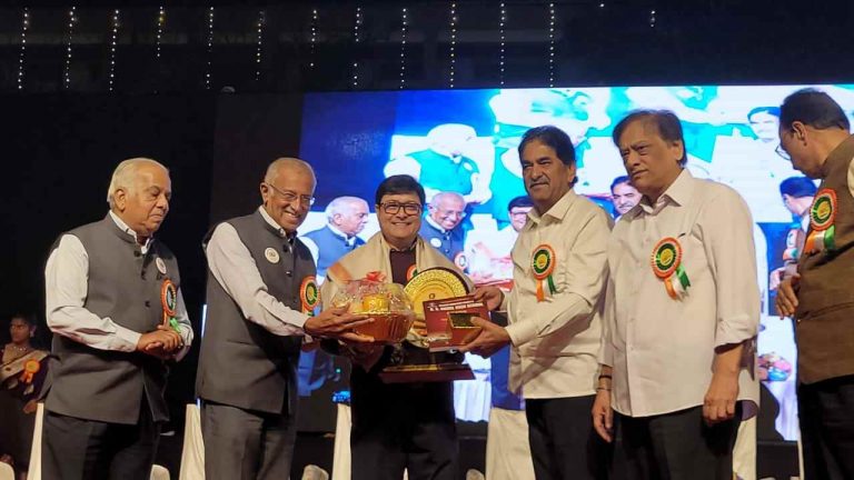 बी. के. मॉडेल शाळेचा शताब्दी महोत्सव : स्त्री सर्वार्थाने श्रेष्ठच : अभिनेते सचिन पिळगावकर