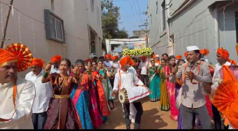 अध्यात्माची जोड असलेला ‘हा’ आदर्शवत विवाह सोहळा