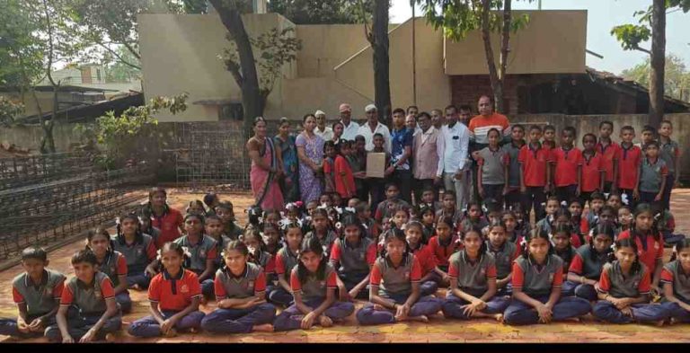 शाळकरी मुलांनी वर्गमित्राच्या मदतीसाठी उभारला निधी