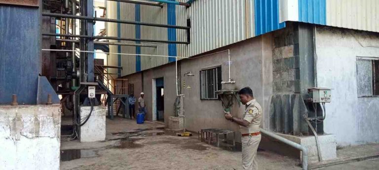 कसा झाला साखर कारखाना बॉयलर अपघात
