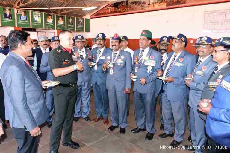 मराठा रेजिमेंटमध्ये माजी सैनिक दिवस गौरवात साजरा